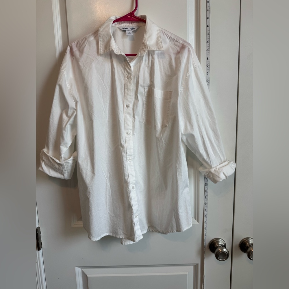 Old Navy boyfriend button down white top women’s size small